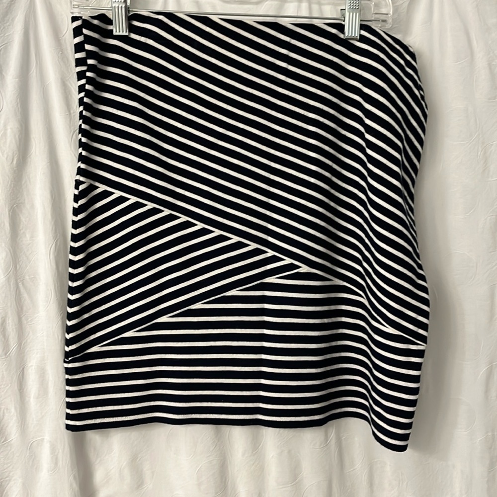 Loft elastic waist mini skirt